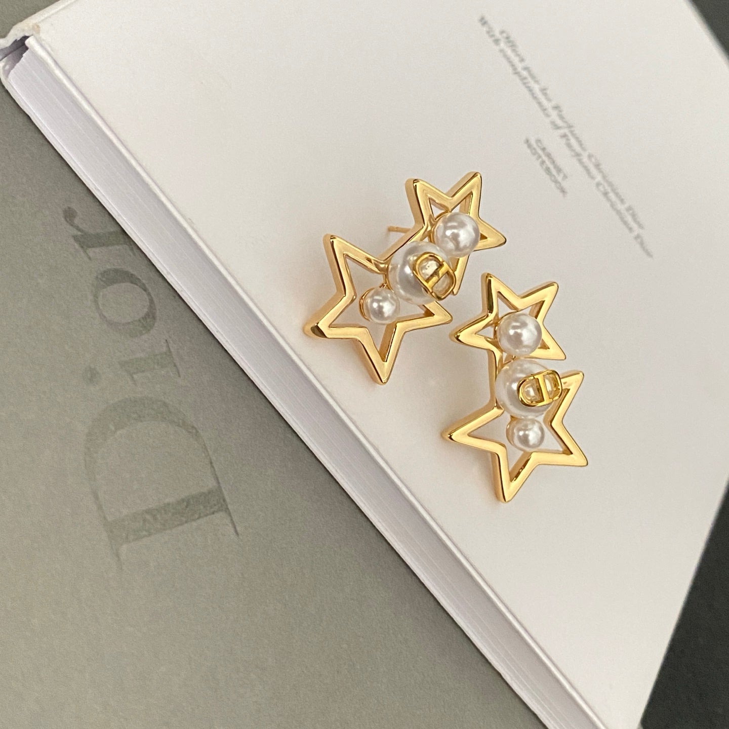Fashionable Star Pearl Earrings