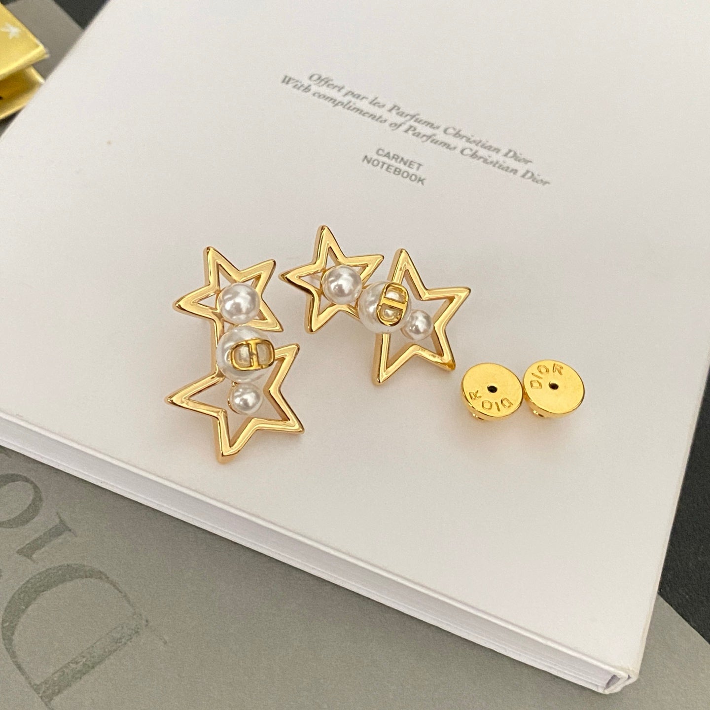 Fashionable Star Pearl Earrings