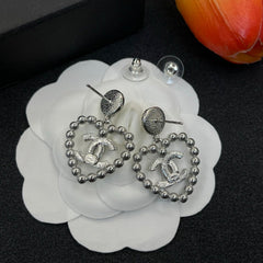 Heart-shaped Diamond Pearl Earrings