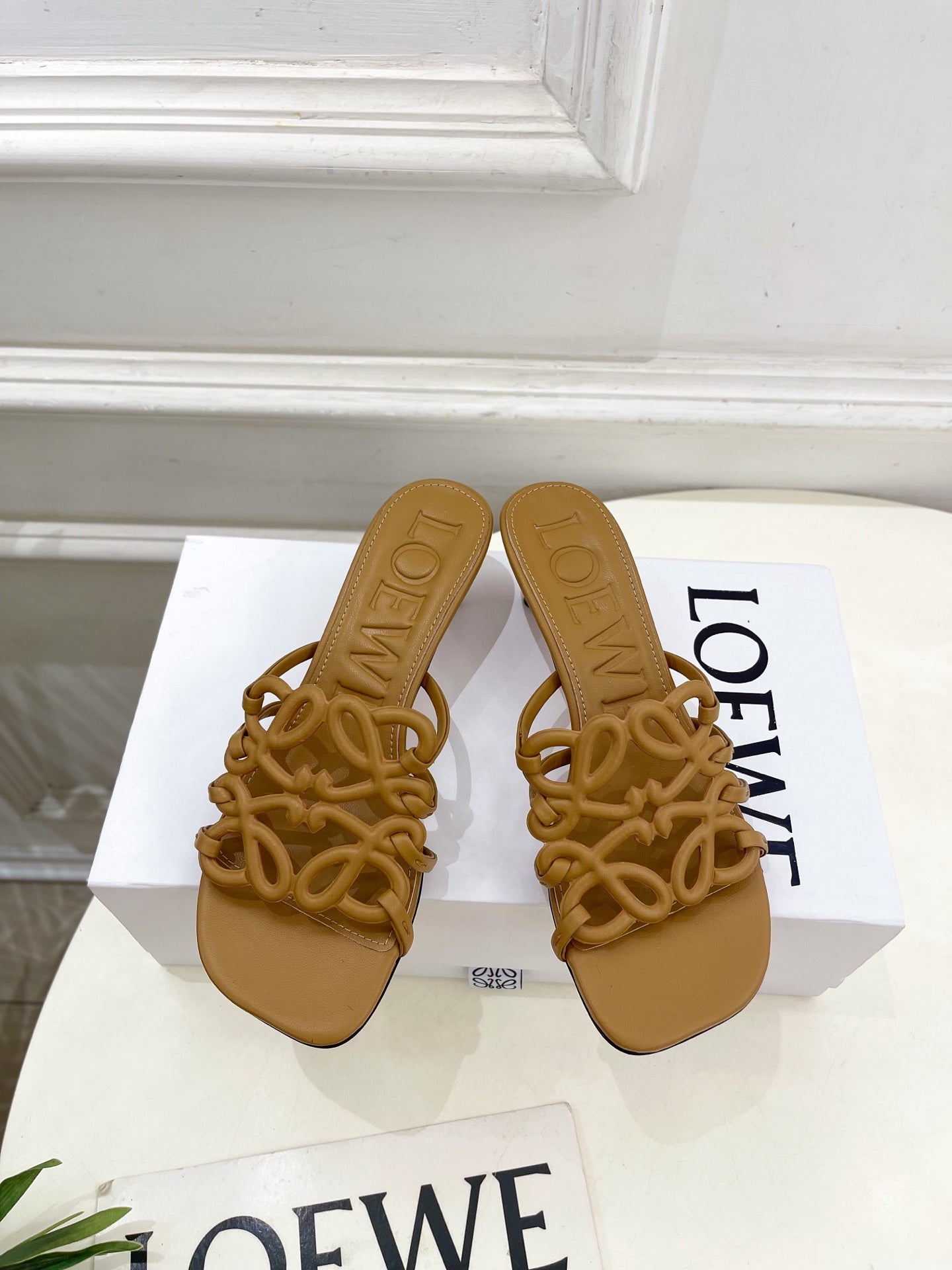 Hollow kitten heel sandals