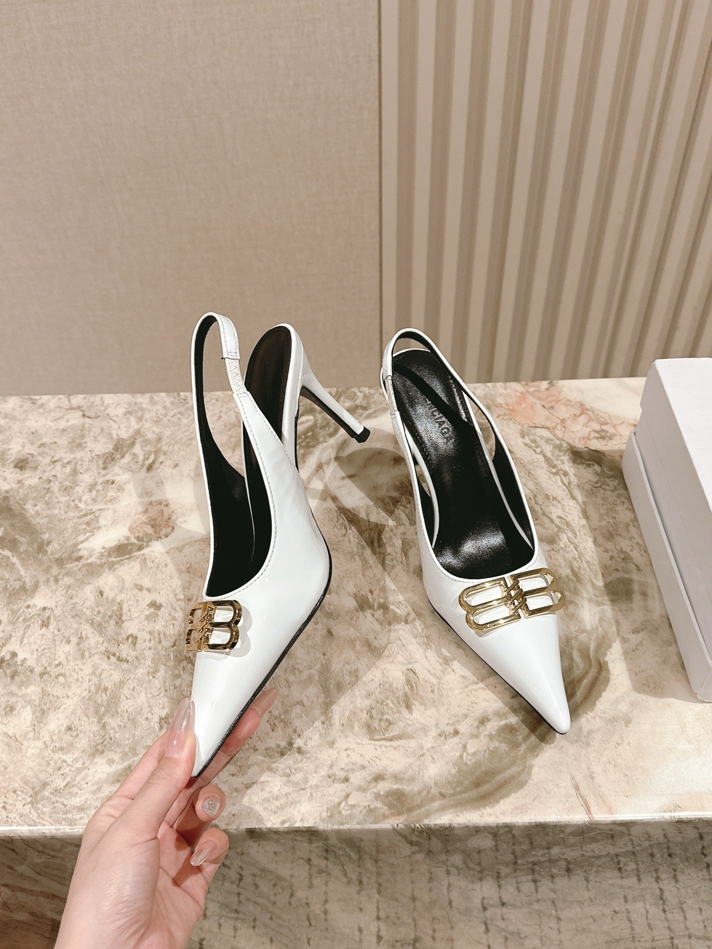 Patent leather rhinestone high-heeled sandals