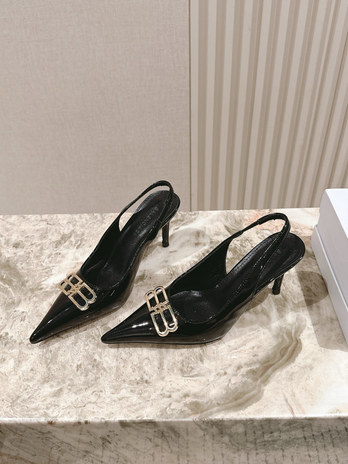 Patent leather rhinestone high-heeled sandals