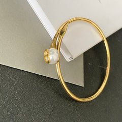Elegant Pearl Bracelet