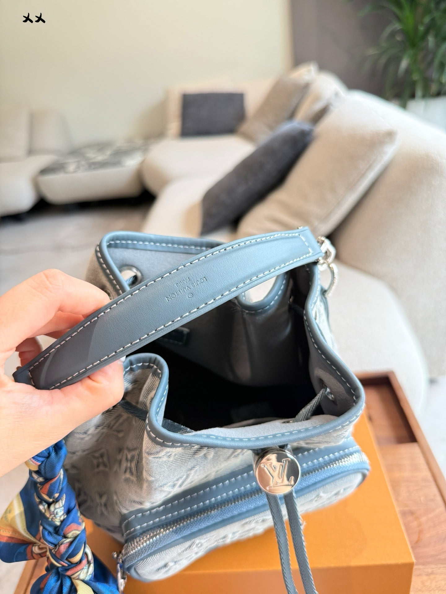 Drawstring embossed denim small bucket bag