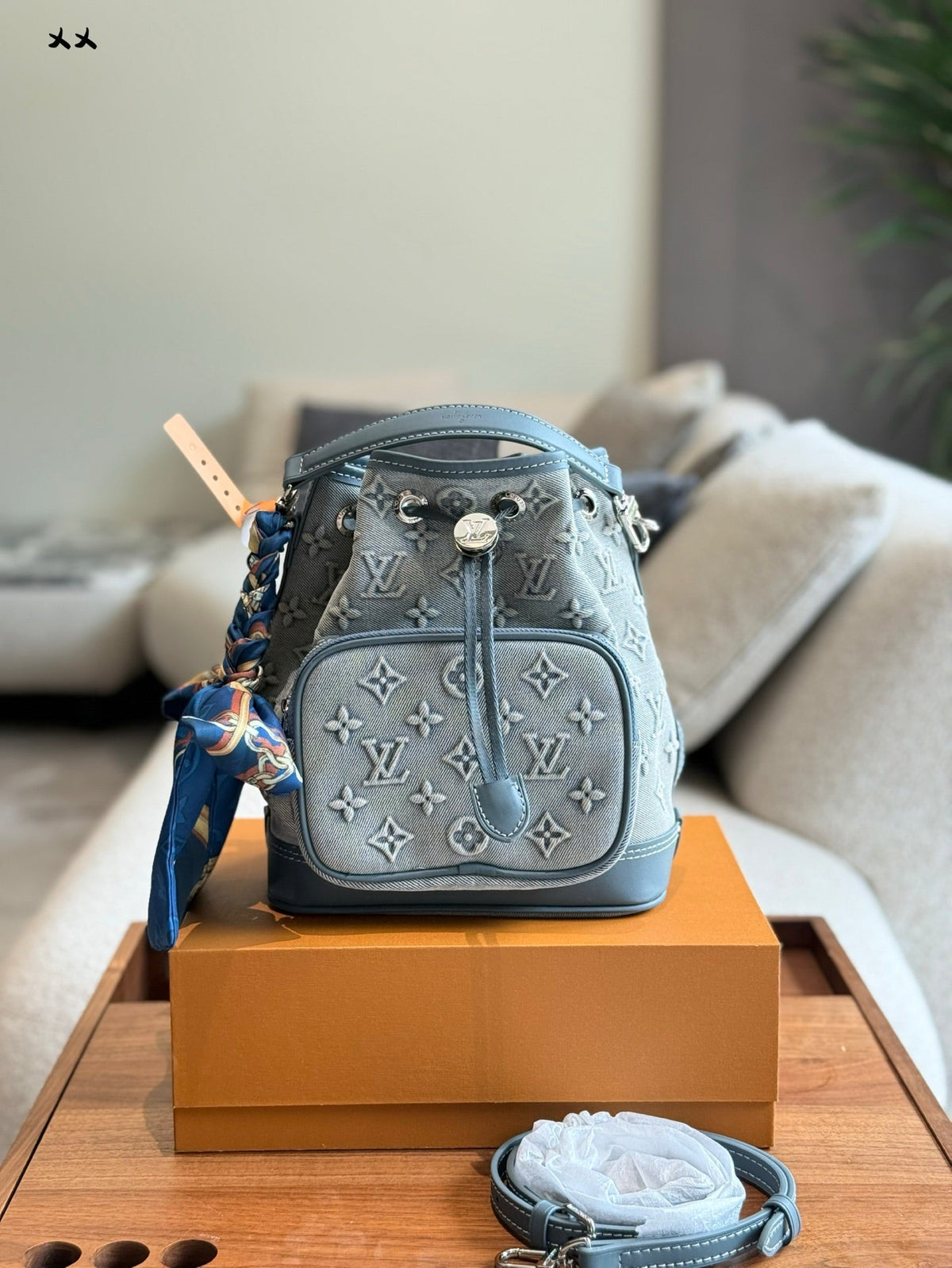 Drawstring embossed denim small bucket bag