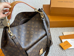 Vintage leather hobo bag