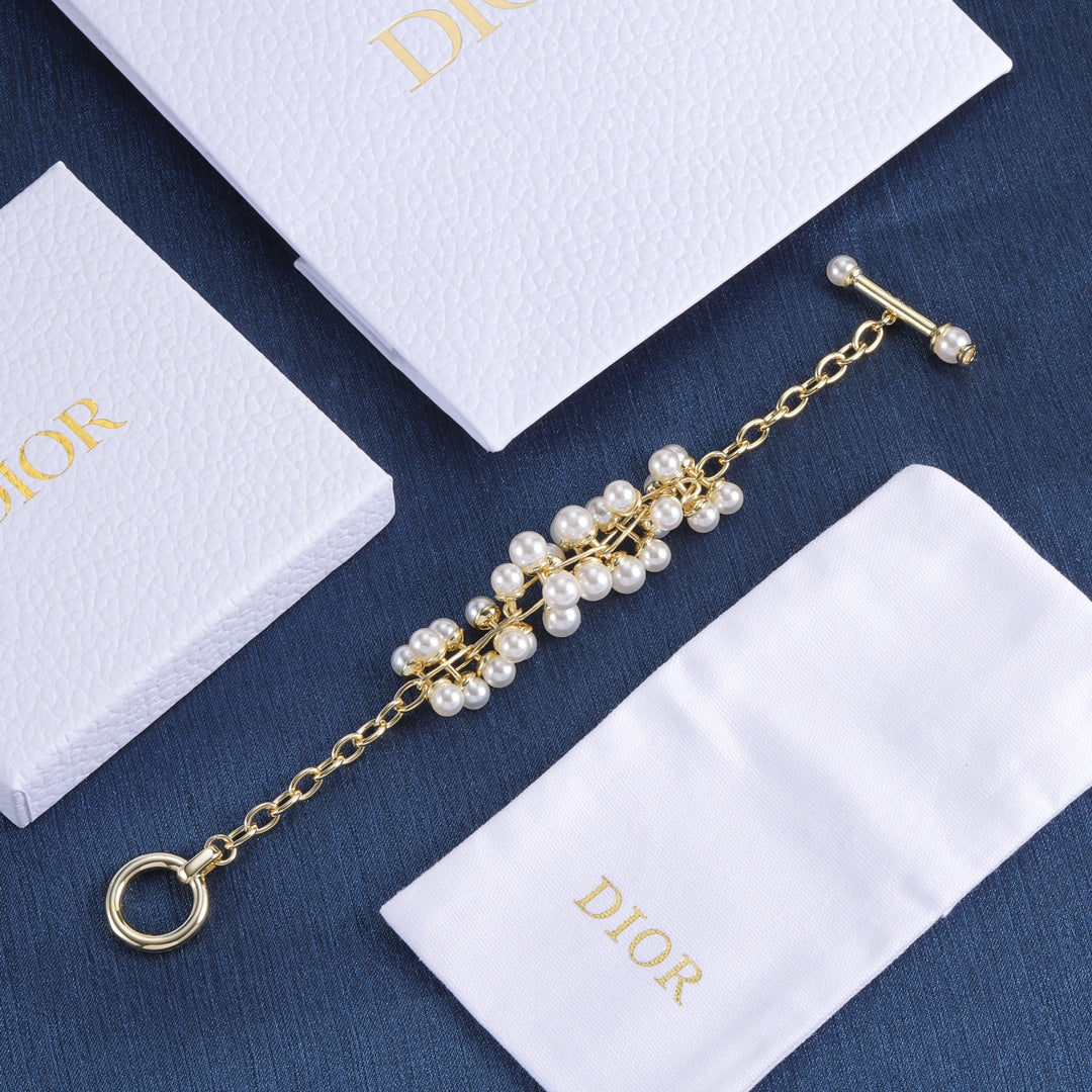 Vintage Pearl Twist Bracelet