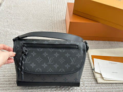 Versatile black gray neutral crossbody bag