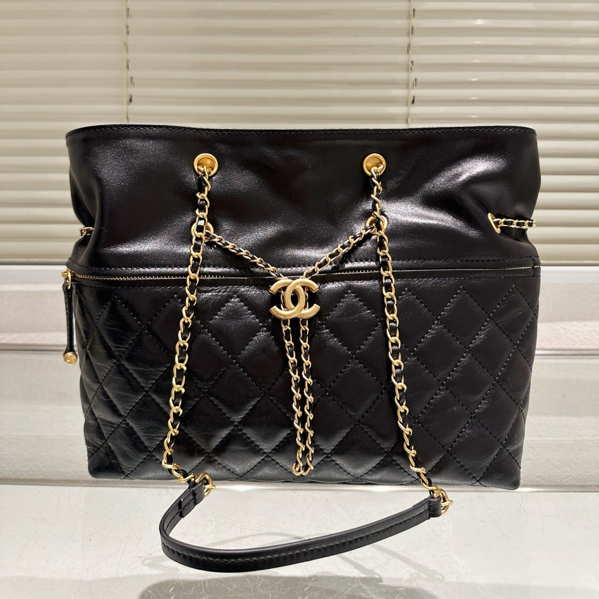 Diamond Pattern Drawstring Tote Shoulder Bag