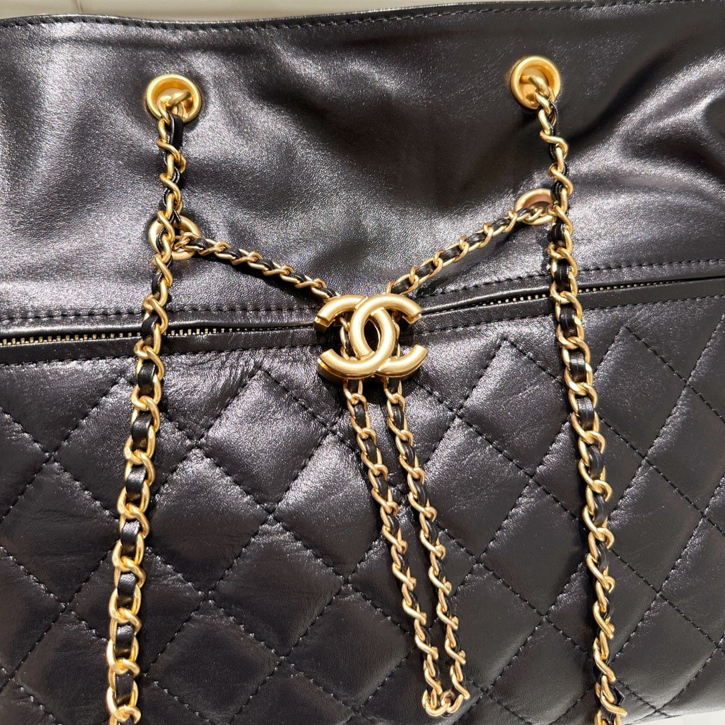 Diamond Pattern Drawstring Tote Shoulder Bag