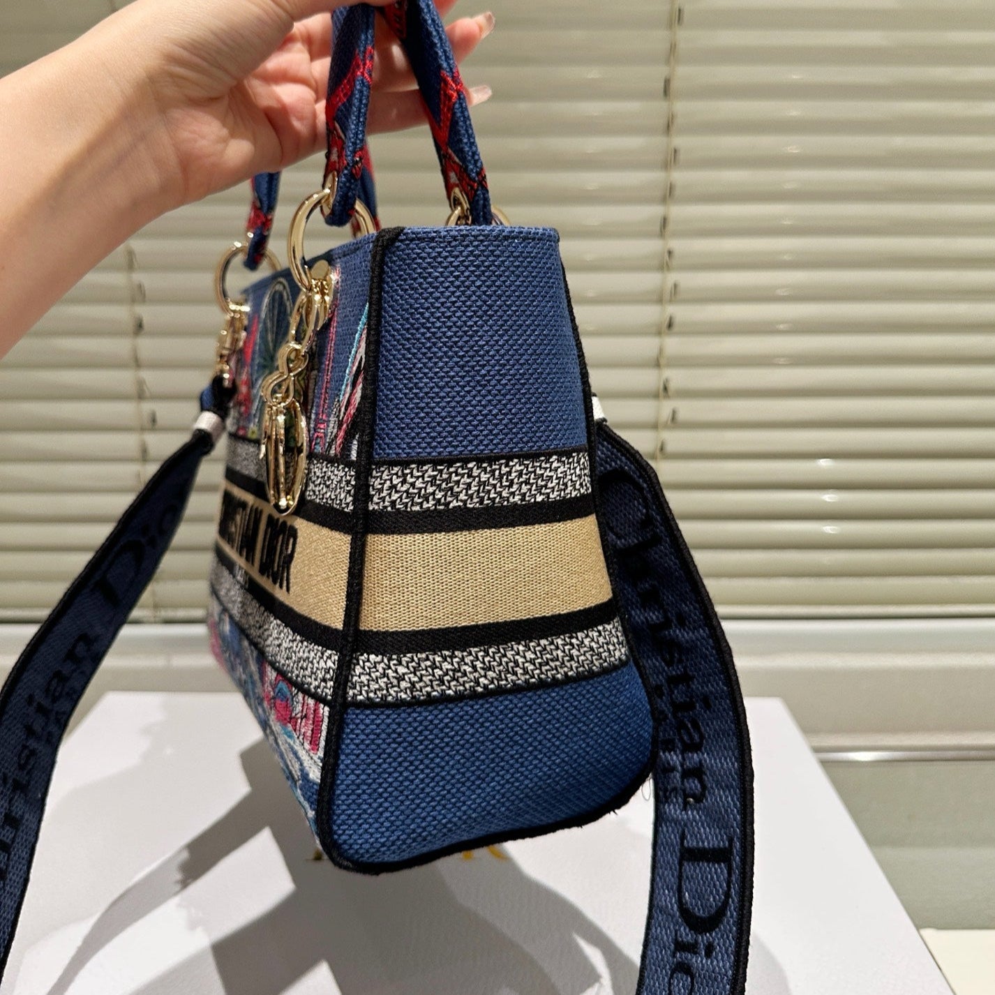 Embroidered Women's Crossbody Handbag