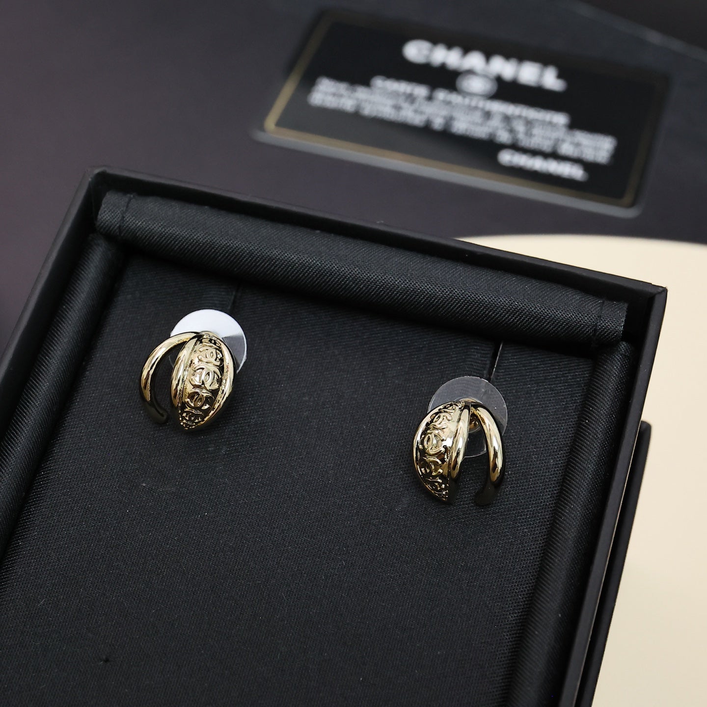 Stylish Walnut Earrings