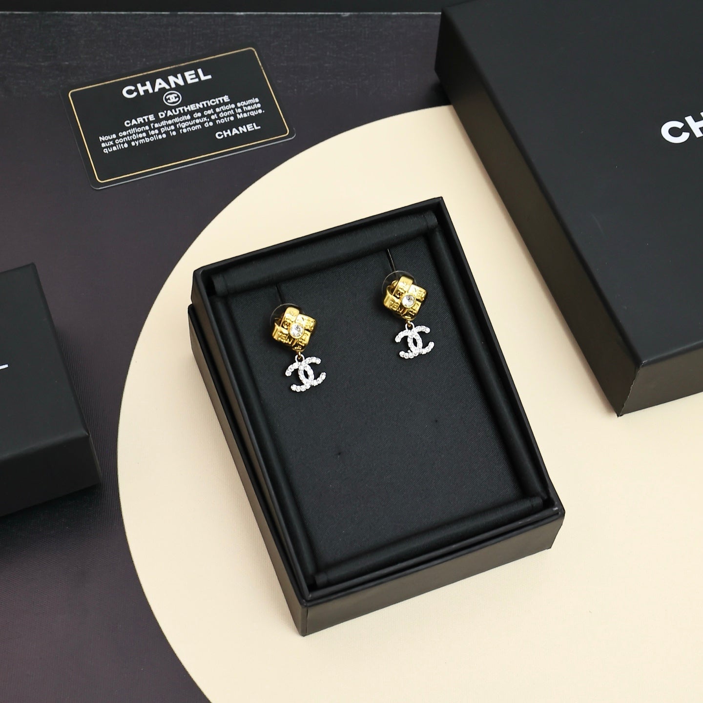 Diamond-shaped Stud Earrings