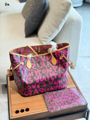 Graffiti letter Tote Bag