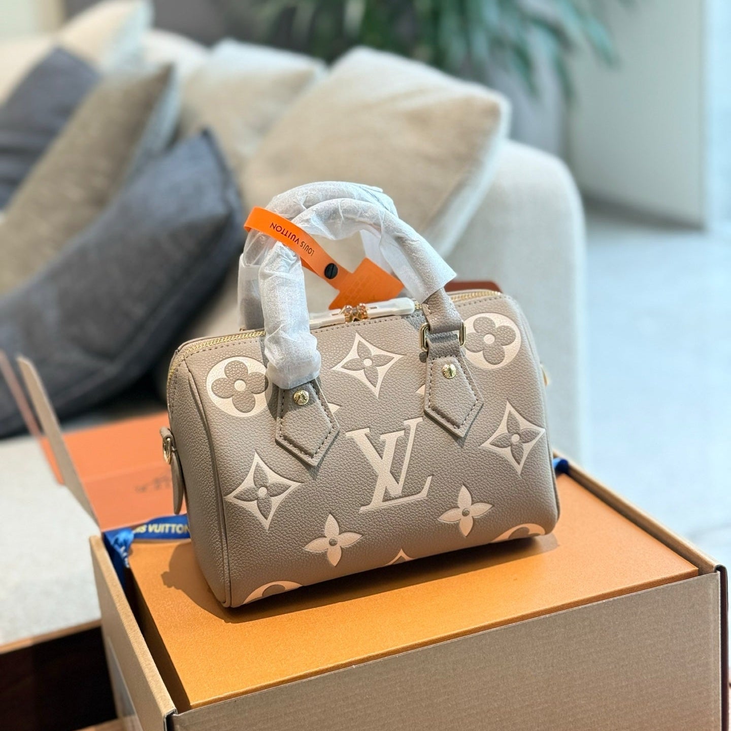 Fashionable multi-color pillow bag