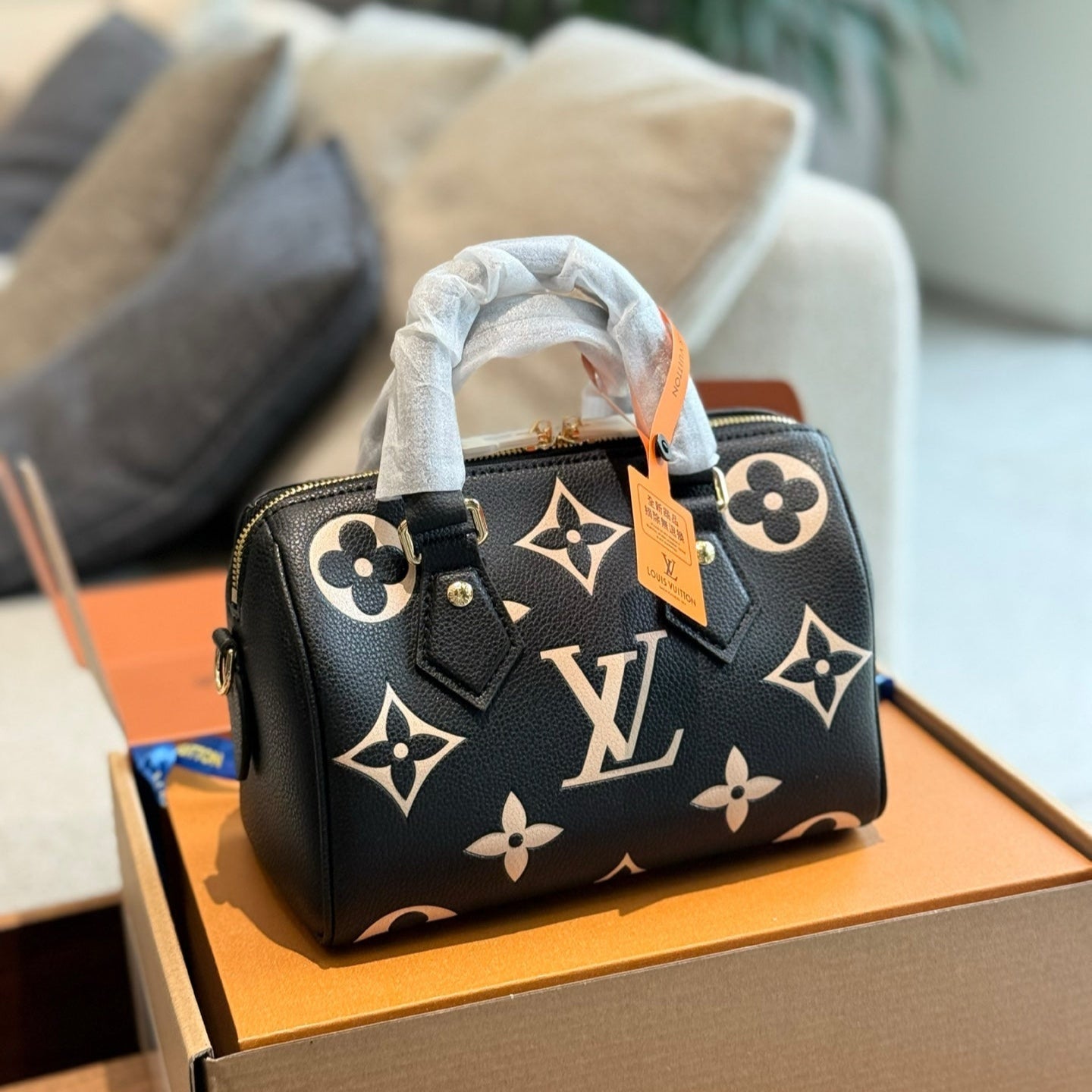 Fashionable multi-color pillow bag