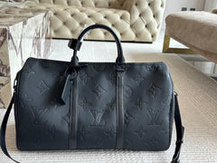 Neutral Versatile Travel Bag