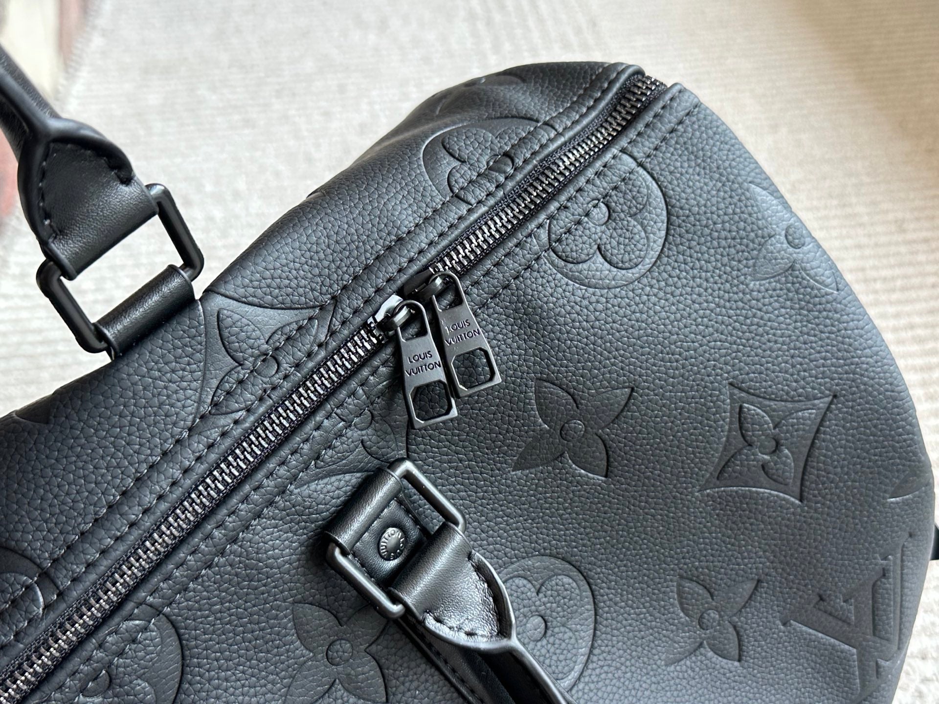 Neutral Versatile Travel Bag
