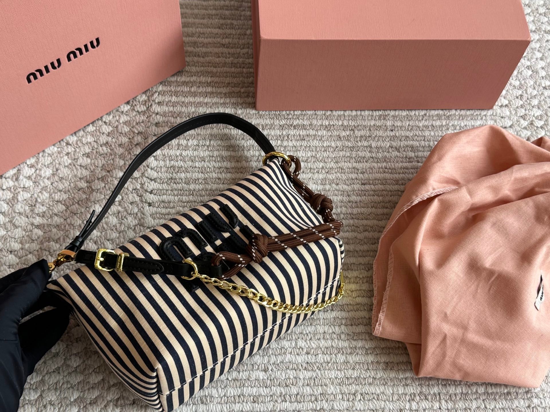 Striped canvas box bag