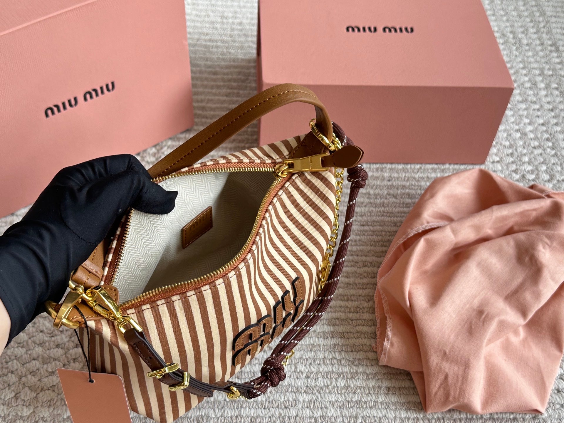 Striped canvas box bag