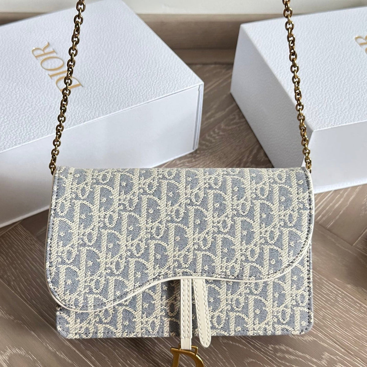 Light Blue Embroidery Chain Bag
