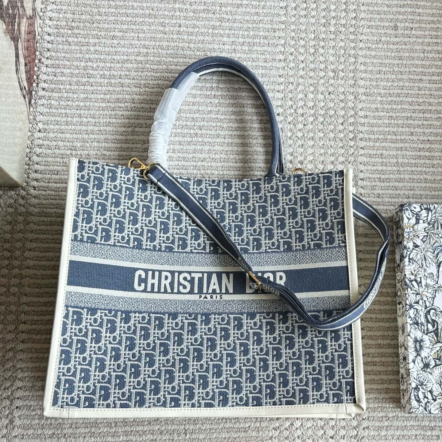 New 3D Embroidery Tote Bag