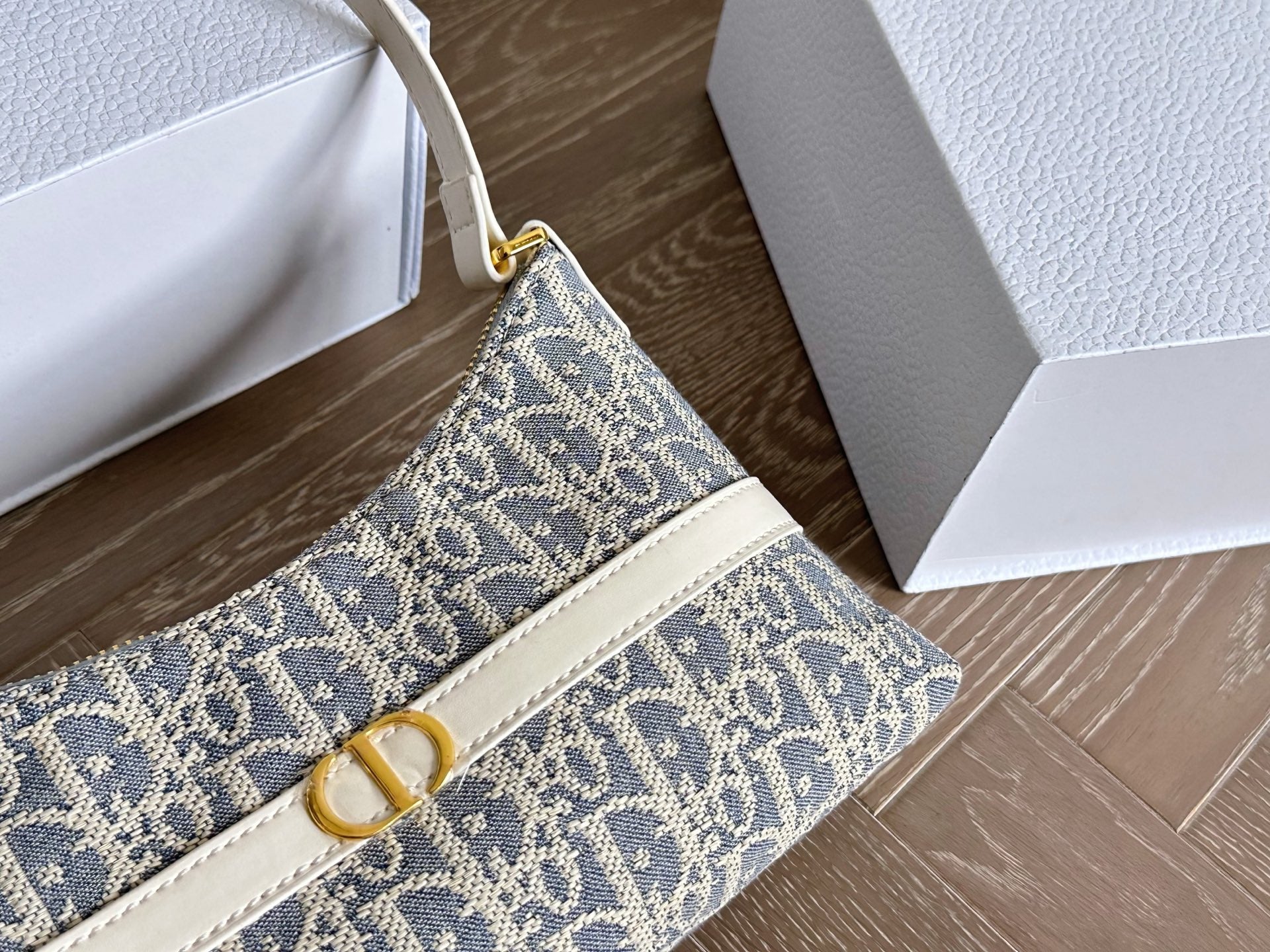 Light blue printed underarm bag