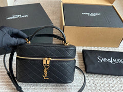 Exquisite leather small box bag