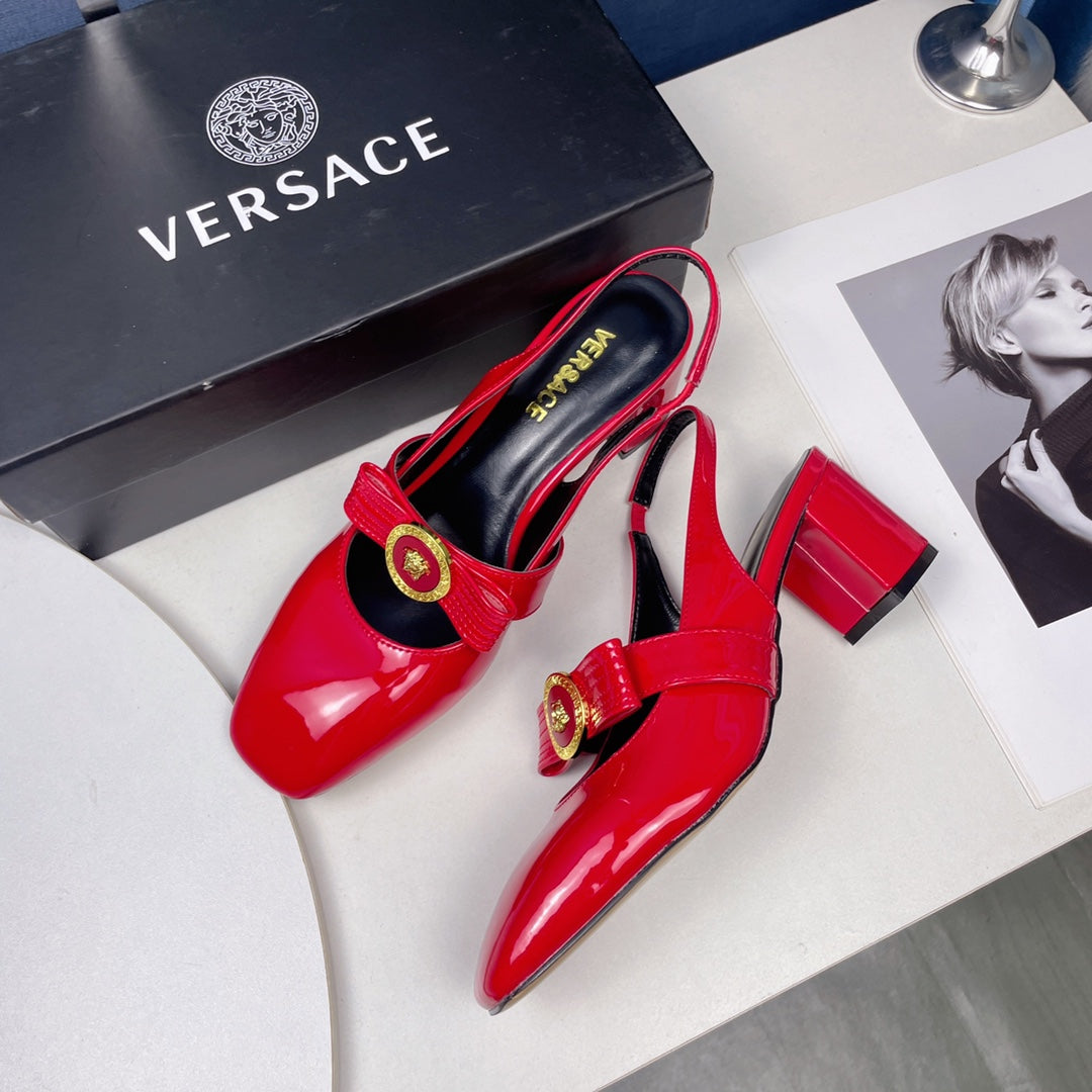 Square-toe block heel Mary Jane