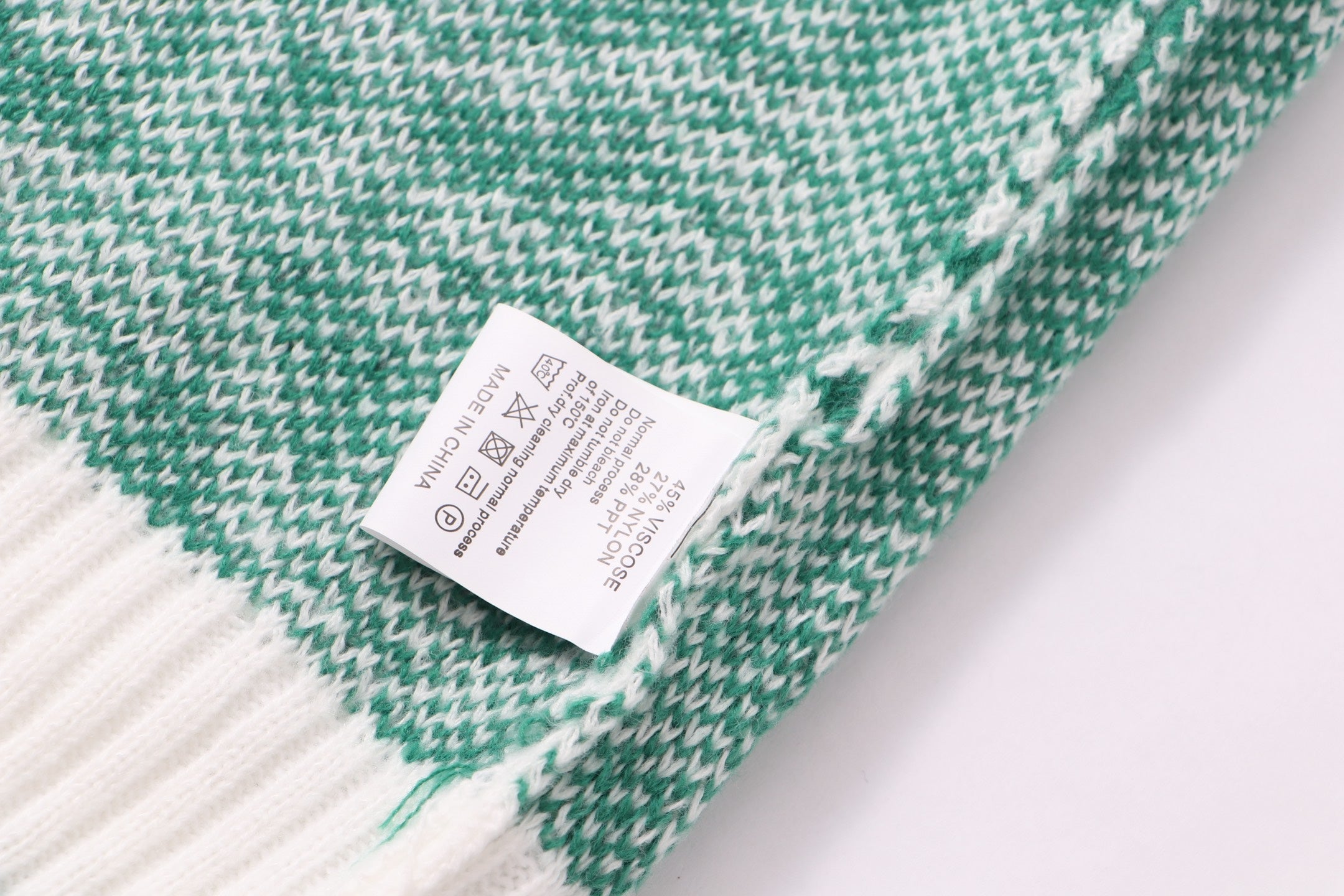 Knitted cashmere sweatshirt