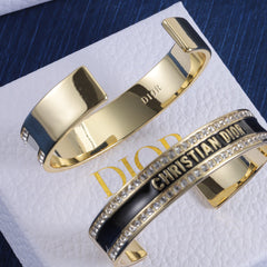 Diamond enamel open bracelet