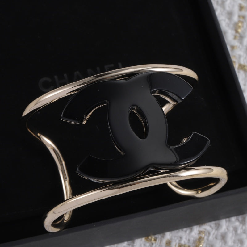 Gold enamel openwork letter bracelet
