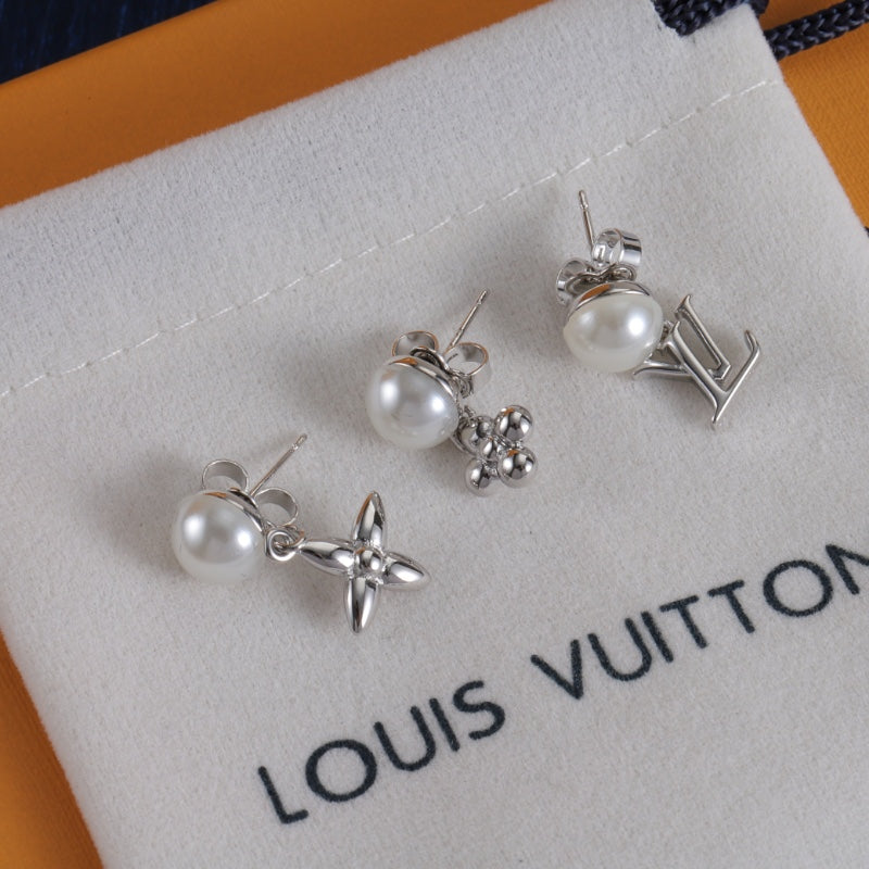Pearl Flower Earrings Three-piece Set