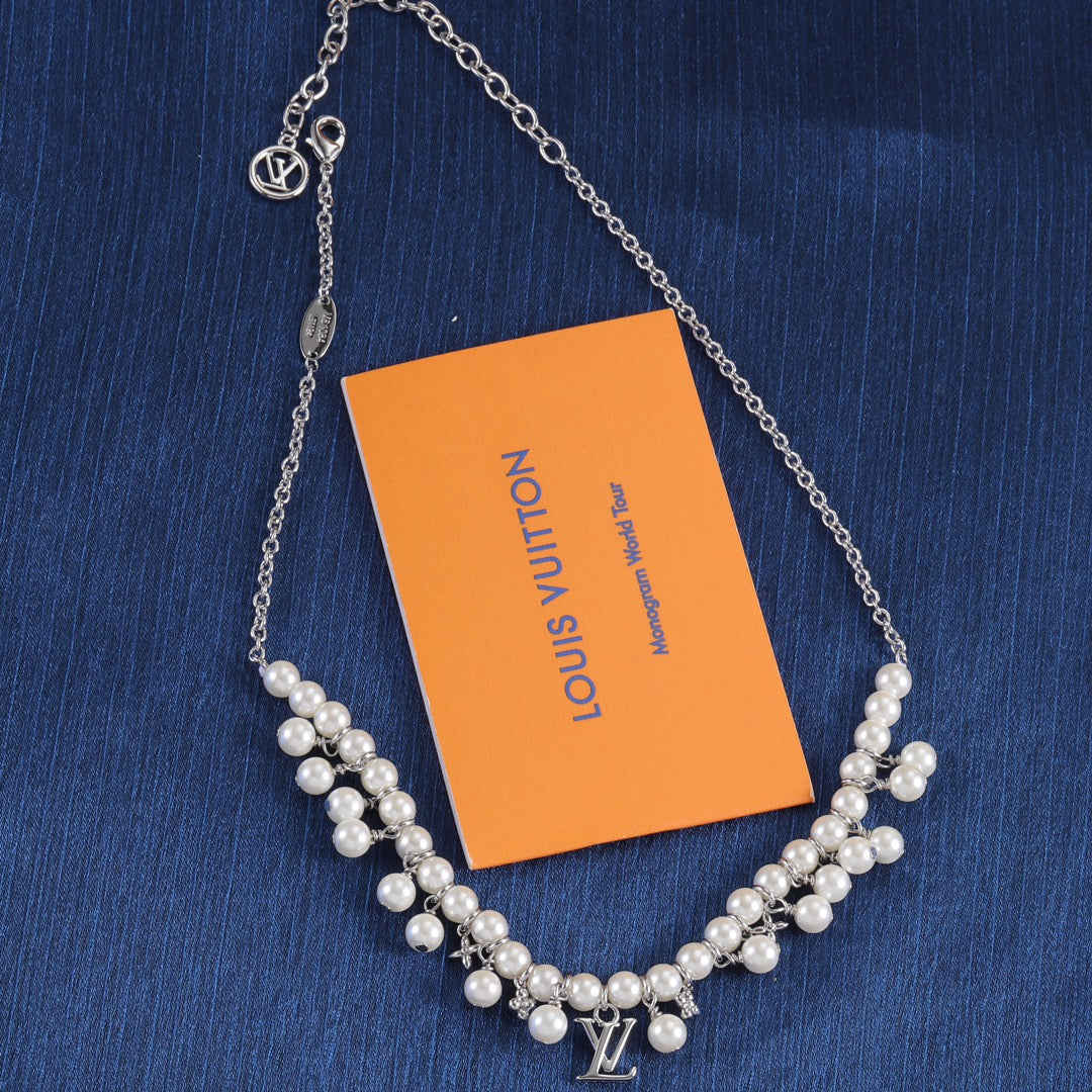 Fashionable double-layer pearl necklace