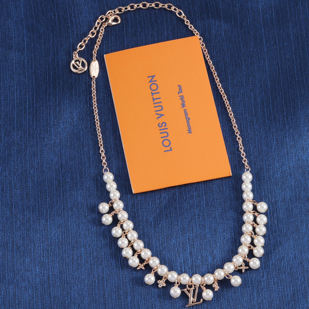 Fashionable double-layer pearl necklace