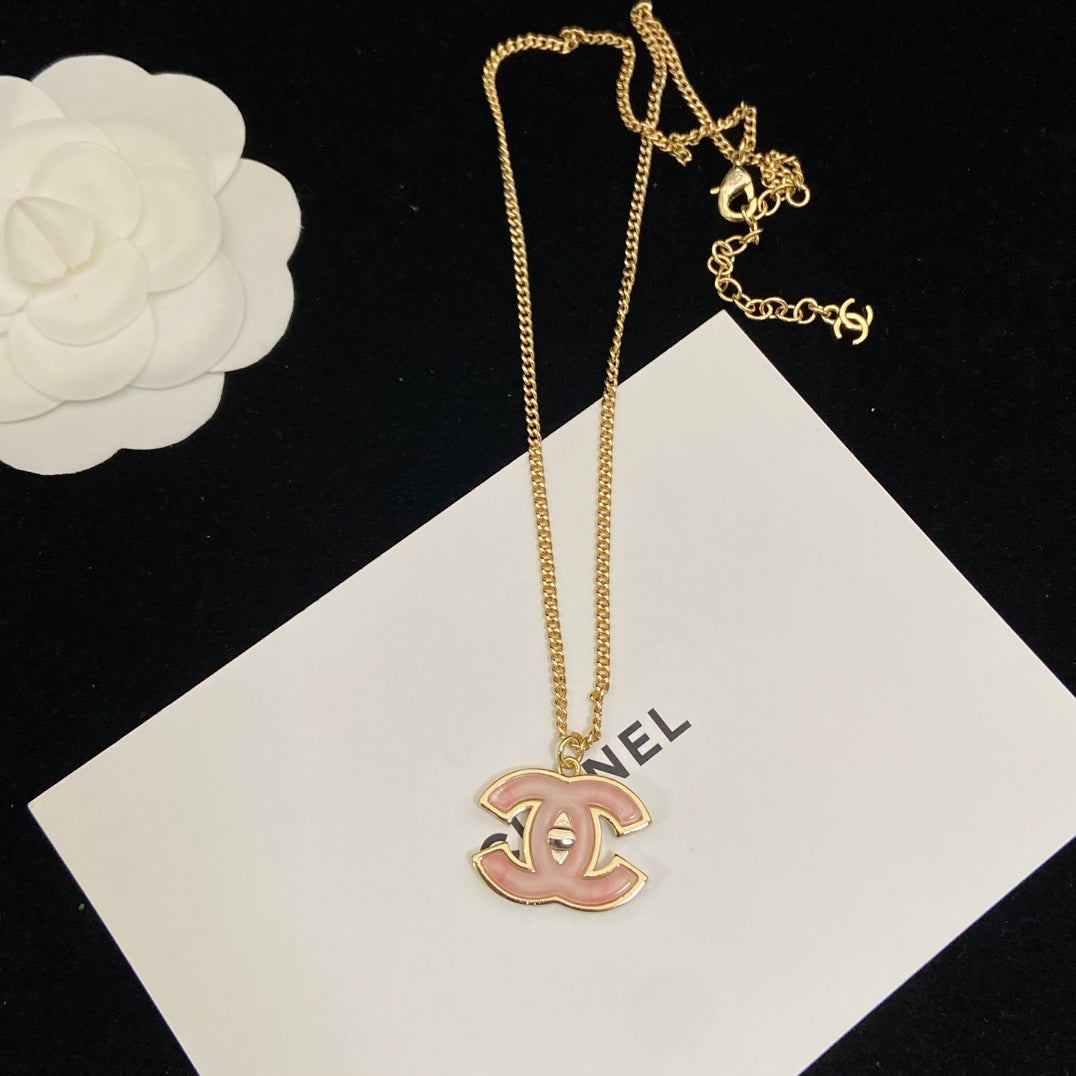 Fashion Pink Glass Pendant Jewelry Set