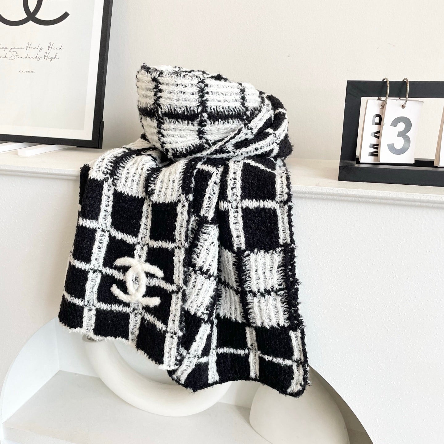Black white plaid knit double-sided scarf