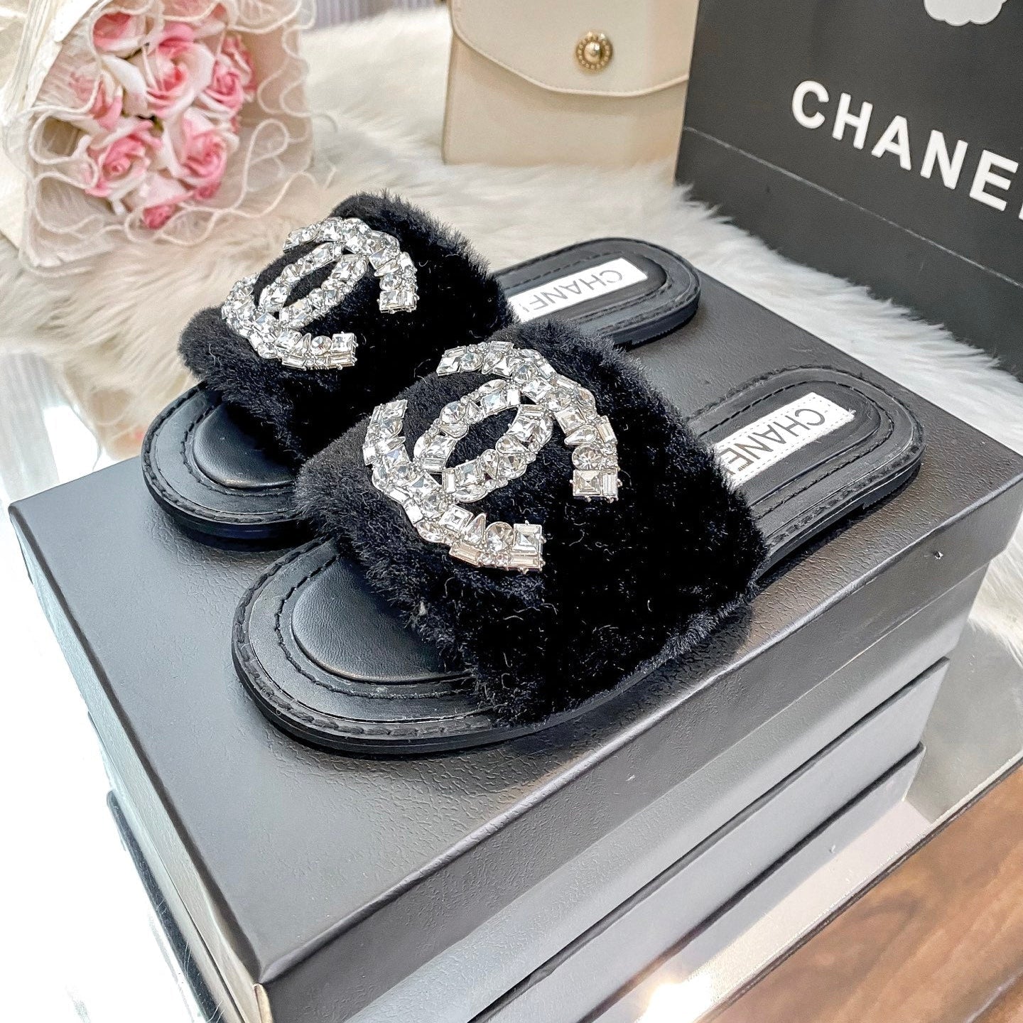 Rhinestone wool slippers