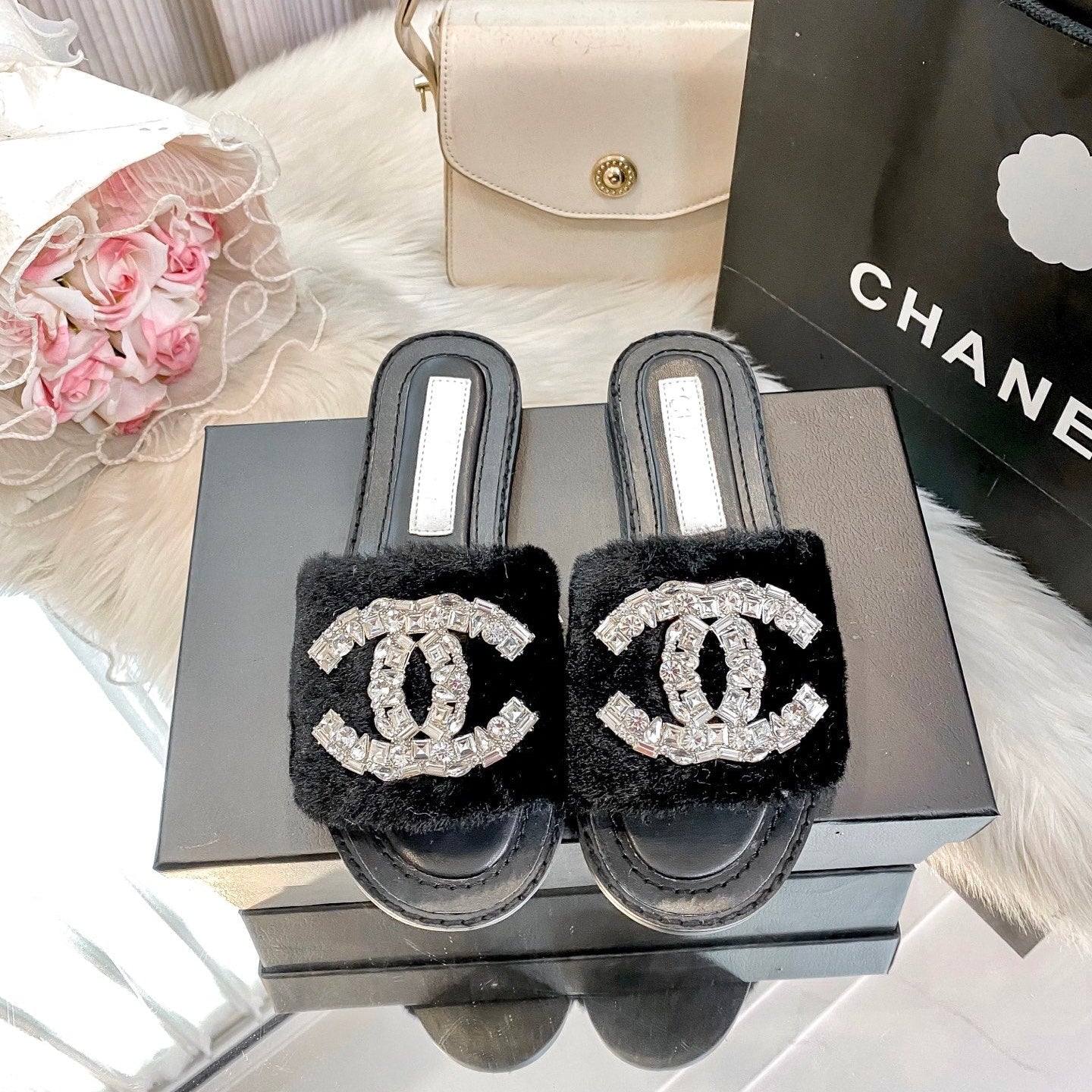 Rhinestone wool slippers