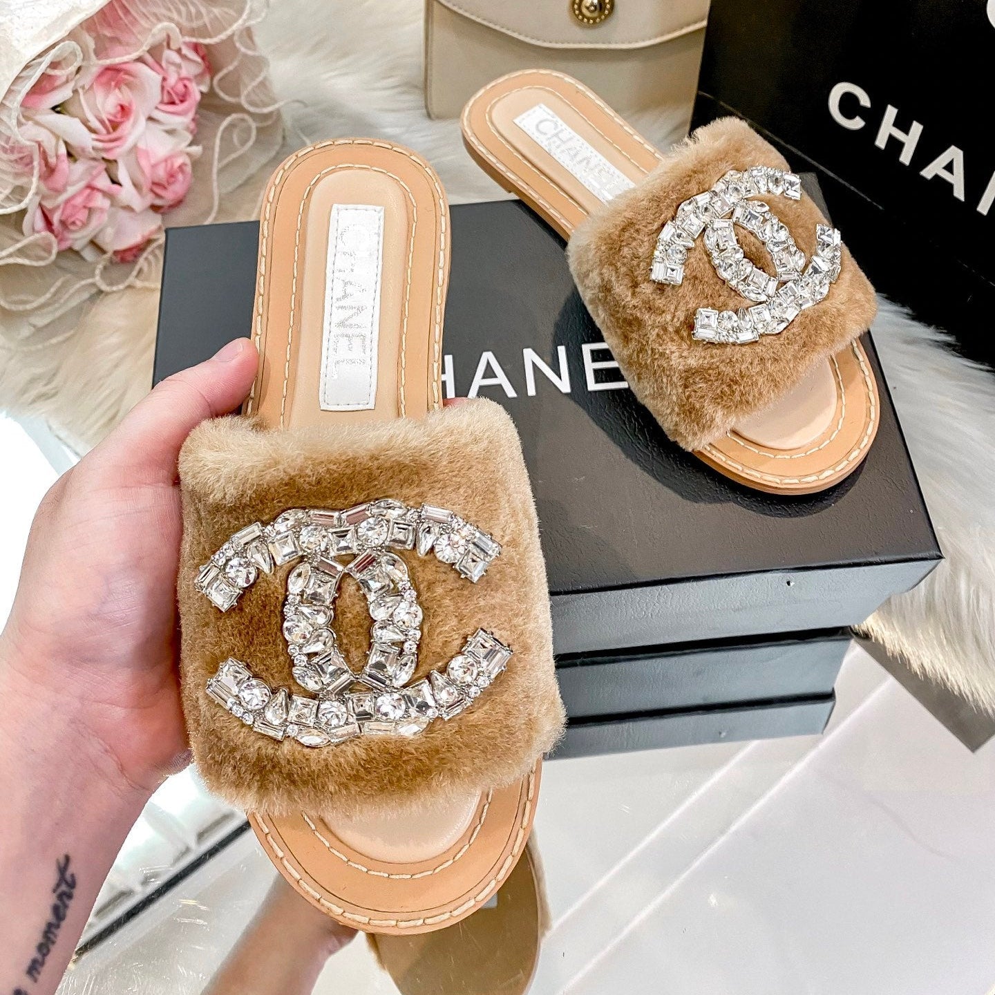 Rhinestone wool slippers