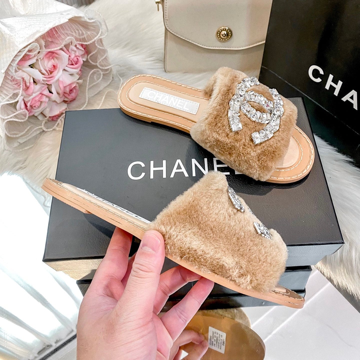 Rhinestone wool slippers