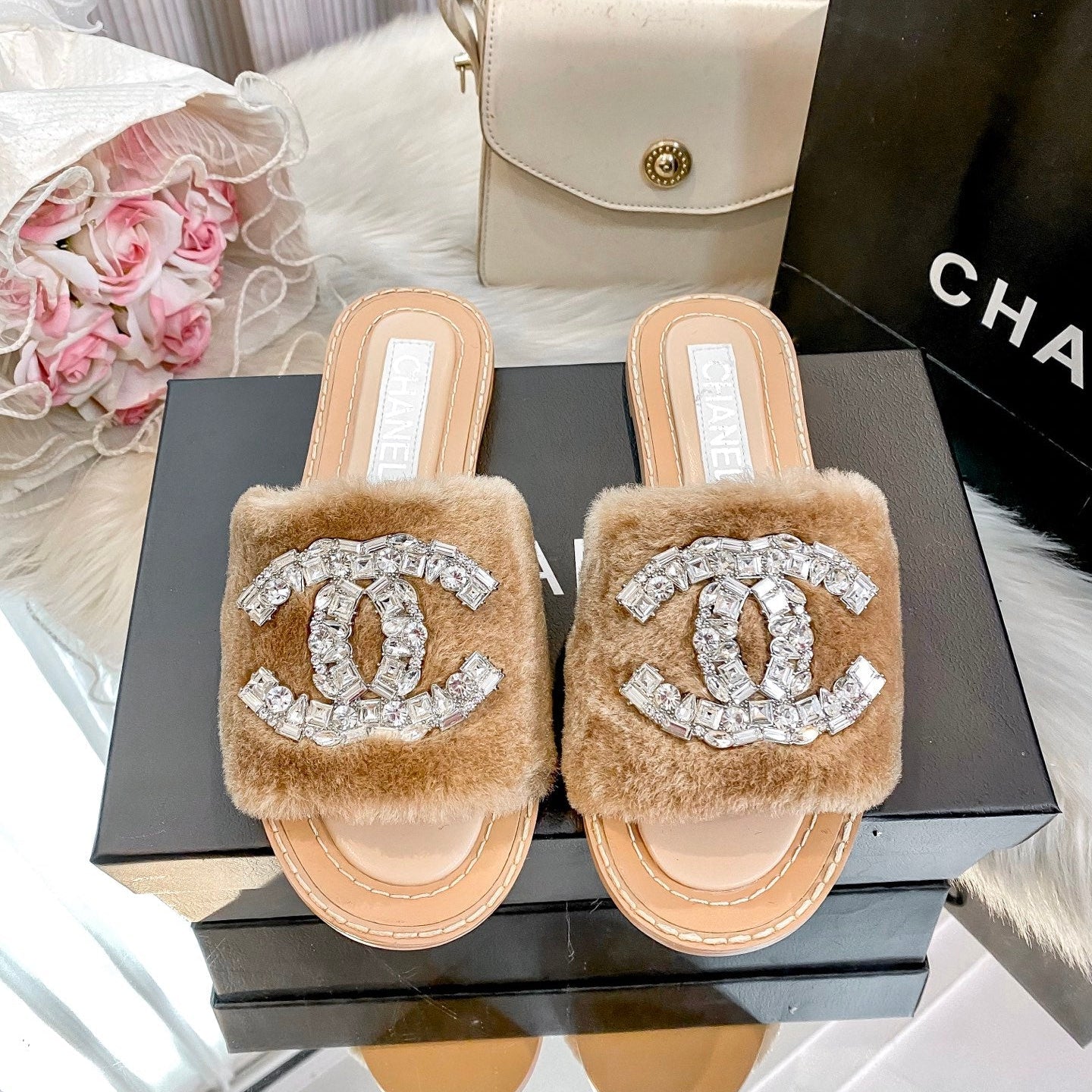 Rhinestone wool slippers