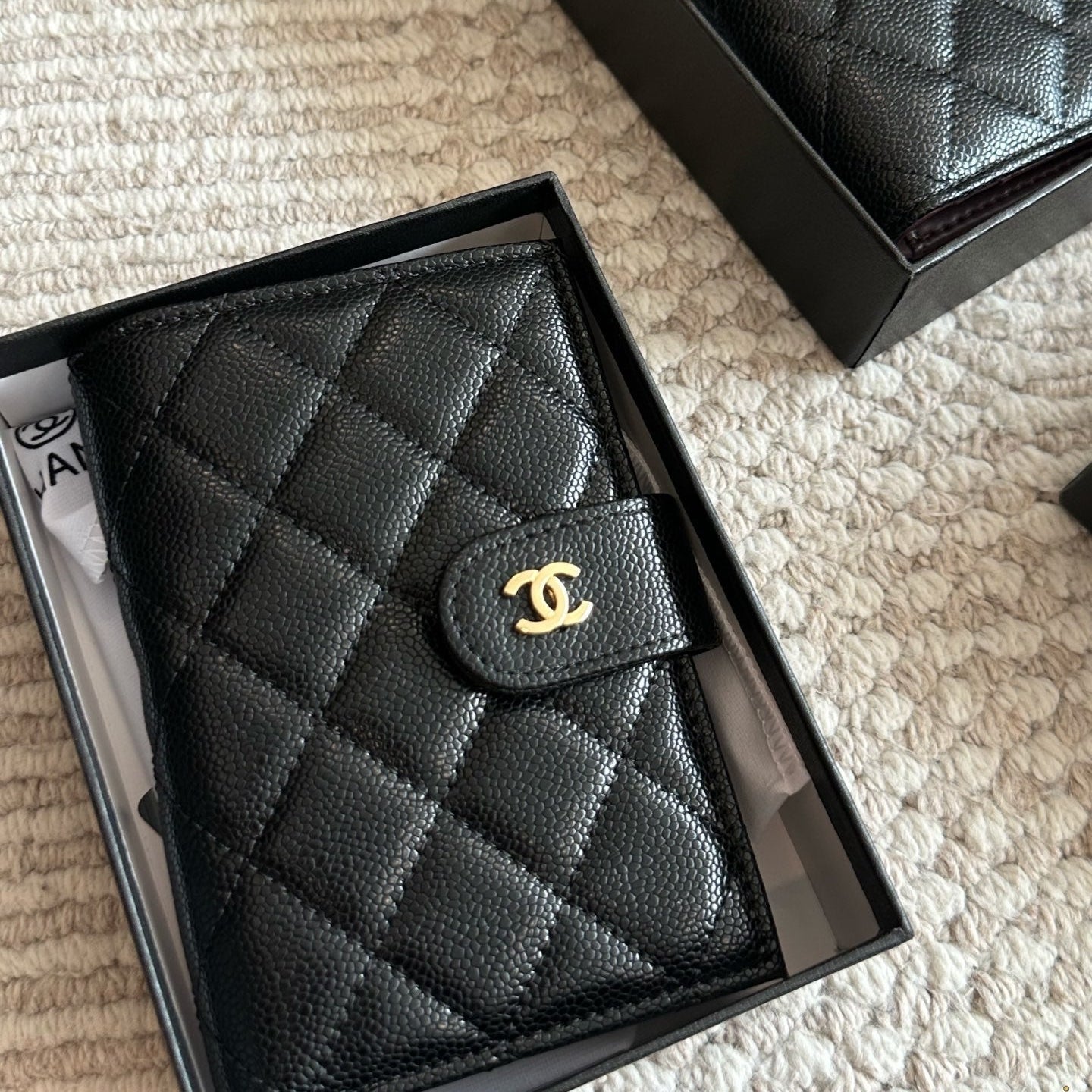 Classic women's leather card holder wallet