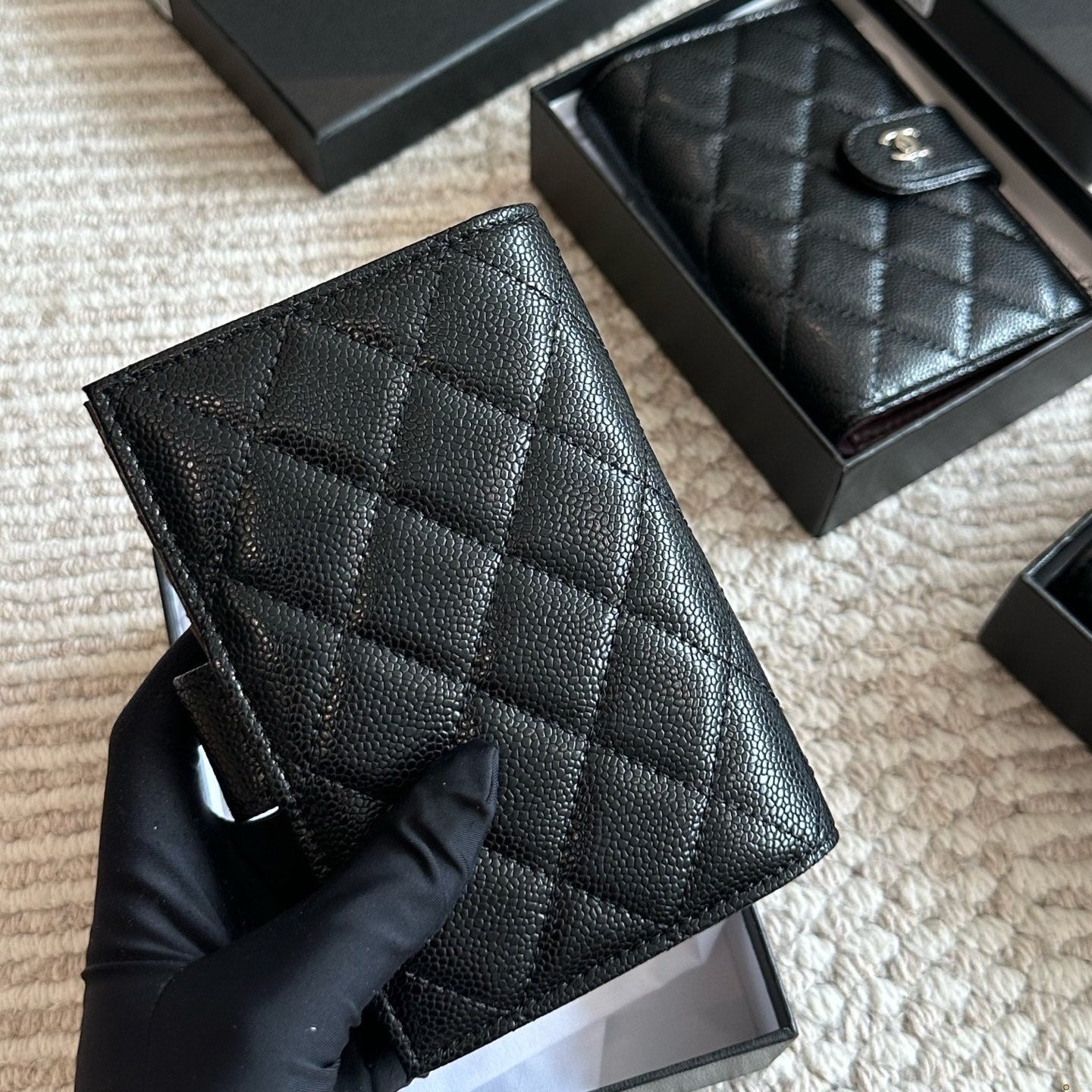 Classic women's leather card holder wallet