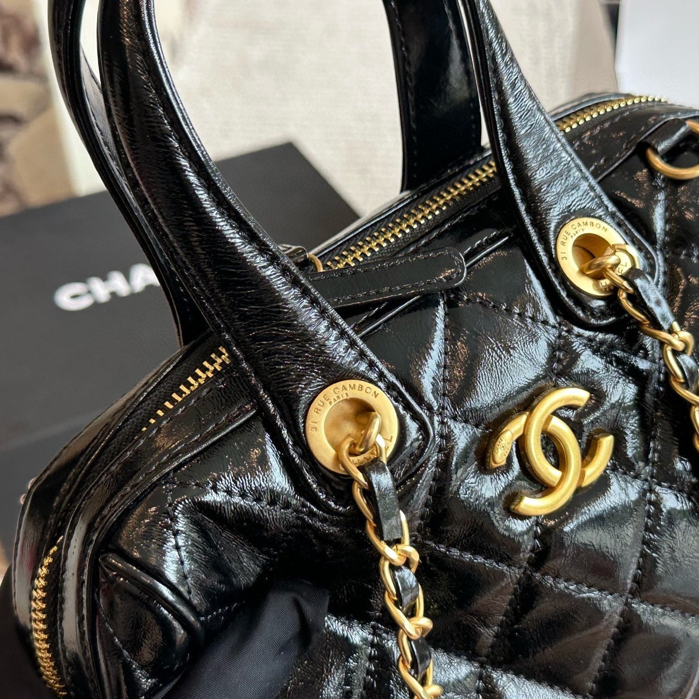 Stylish waxed leather bowling bag