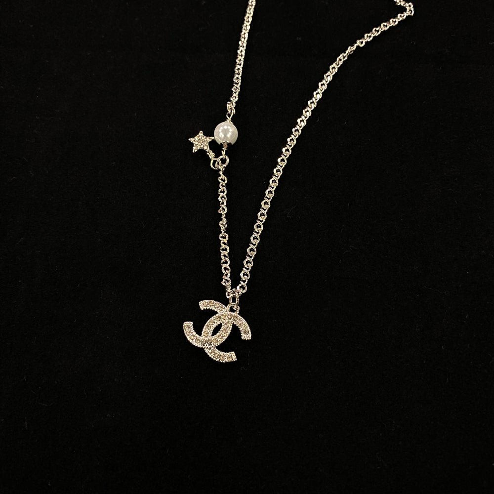 Sparkling Diamond Star Necklace