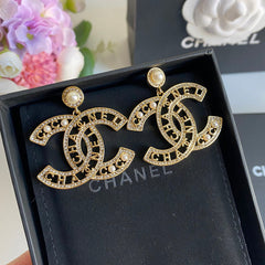 Hollow Diamond Pearl Letter Earrings