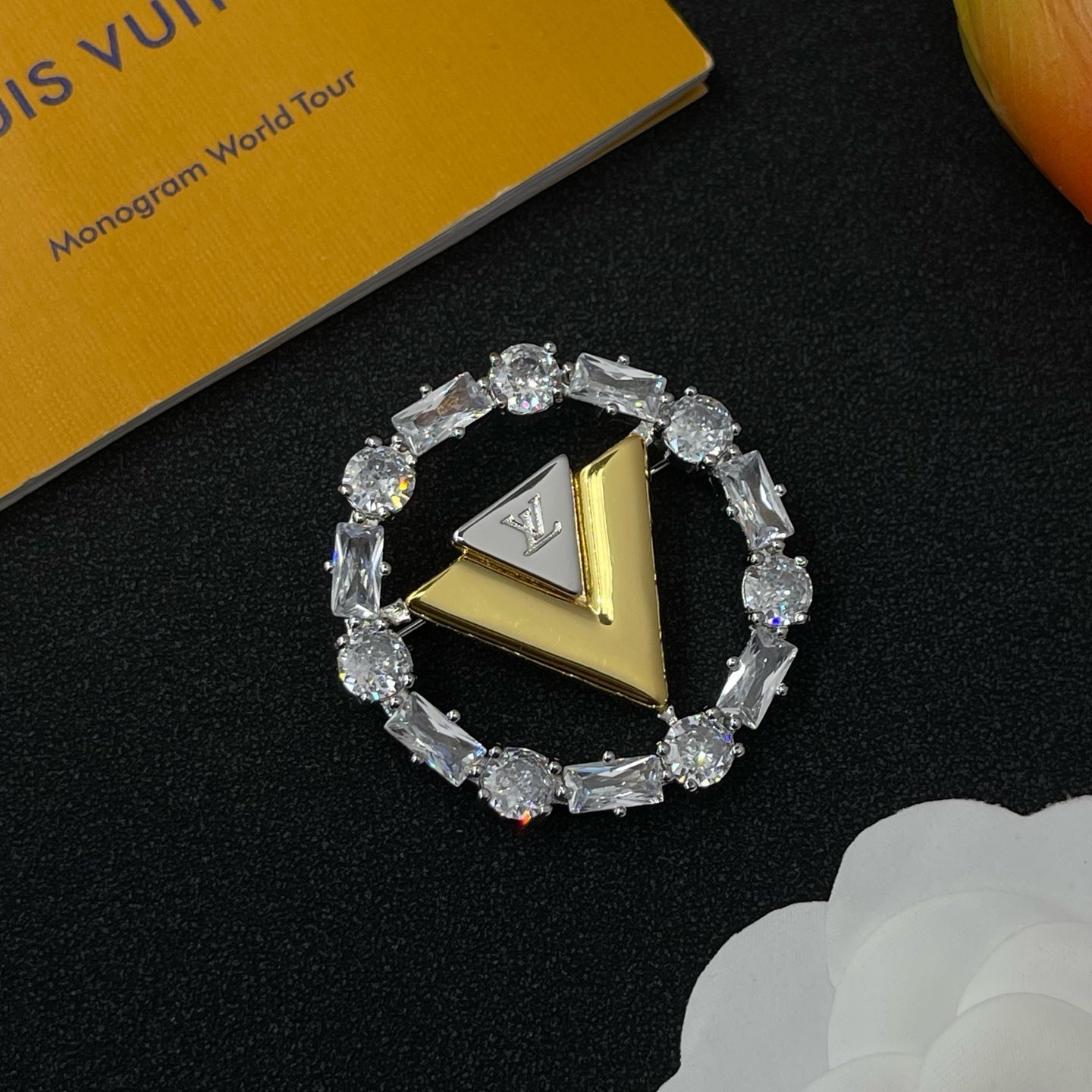 Sparkling Diamond Round Brooch