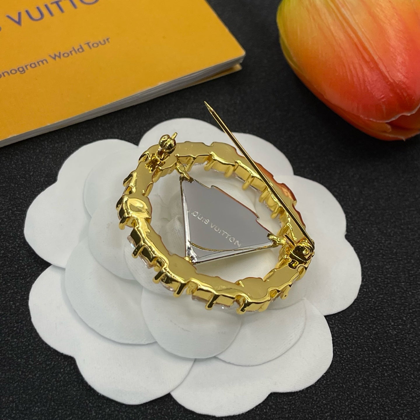 Sparkling Diamond Round Brooch