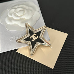 Leather-grained Diamond Star Brooch